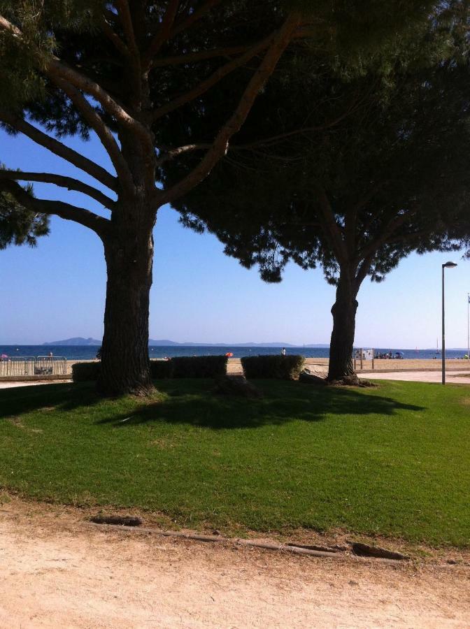 Villa de vacances au calme proche de la mer La Londe-les-Maures Extérieur photo